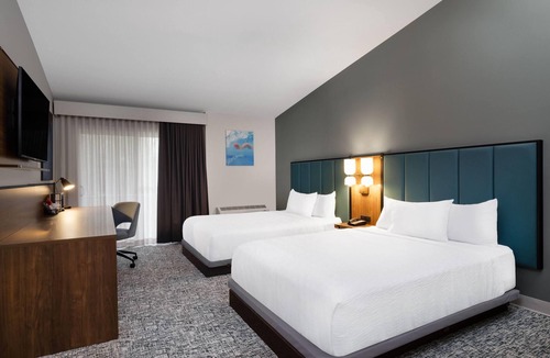 Geneva Hotel | Wingate by Wyndham Geneva at SPIRE Academy