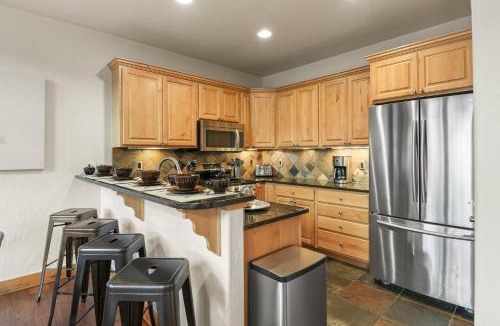Winter Park House | Winter Park Resort Villa 200 I Private Hot Tub I Great Views I Bunk Room I Activity Program