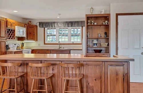 Quechee House | Winterfound Farm, Full Farmhouse & Barn for Groups