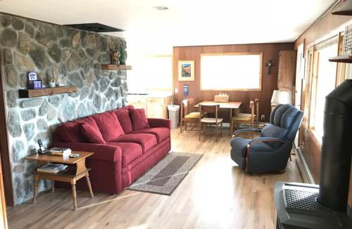 Black Hawk House | Wonder-View Lodge with Private Panoramic Mountain Views
