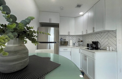 Greenacres Apartment | Wonderful apartment near the Airport, Beaches and Downtown