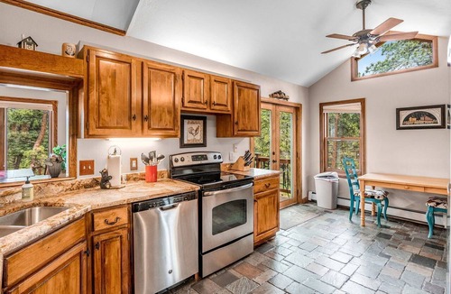 Carriage Hills Cabin | Wooden Rustic Cabin with Hot-Tub and Foosball Table in Estes Park, Colorado