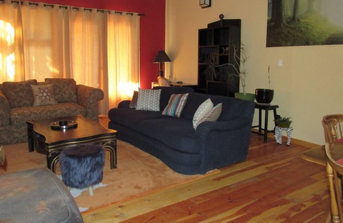 Crestone House | Woodstock -A lovely open, light filled apartment
