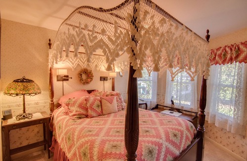 North Woodstock Hotel | Woodstock Inn Station & Brewery