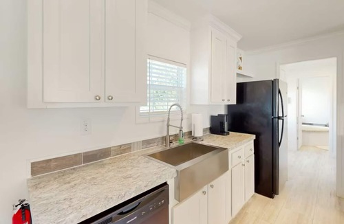 Taylor Creek House | Work and Stay Near the Boat Ramp