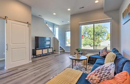 Dupont House | Work, Play & Explore! Townhome 6 Mi to Dtwn Denver