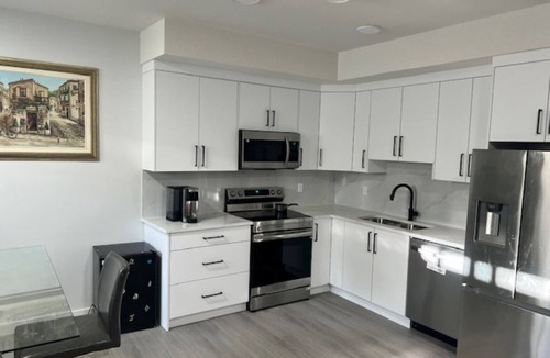 Northeast Edmonton House | Wyatt Suites