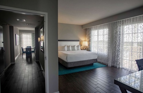 Jupiter Hotel | Wyndham Grand Jupiter at Harbourside Place