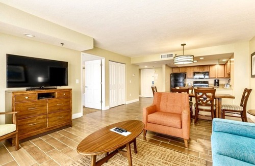 Pompano Beach Condo | Wyndham Royal Vista - 2BR/2BA - Sleeps 8 - Just Steps To The Beach!