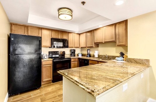 Pompano Beach Condo | Wyndham Royal Vista - 2BR/2BA - Sleeps 8 - Just Steps To The Beach!
