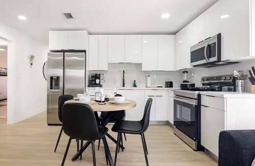 Seybold House | Wynwood/Midtown/Design District/Downtown/Miami-Beach