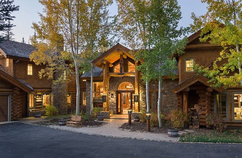 Wilson Villa | Wyoming style villa located near Wilson, with expansive Snake River views.