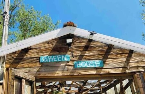 Rosedale Cabin | #Y6 Wild West- 2 Double beds -Pet friendly, Wild West Yurt 2 Double Beds