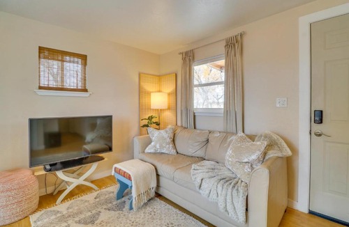San Ysidro Apartment | Yard, Deck, Grill! Desert Hideaway By Jemez Canyon