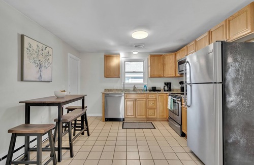 Oak Square Apartment | Your Boston Home Base: Modern Furnished 3BR with Easy Hospital Access