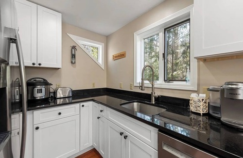 Thornton House | Your Evergreen Escape - A Cozy Family Getaway