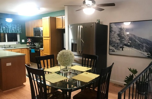 Aurora House | Your warm home, 4 Bedroom Vacation House With Pikes Peak view Pet-friendly