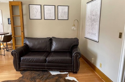 Cheyenne Apartment | Your western resting place right in the center of Cheyenne