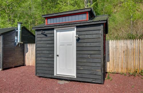 Hubbardton House | Zen Box Farm Eco Retreat Compound for Family Fun