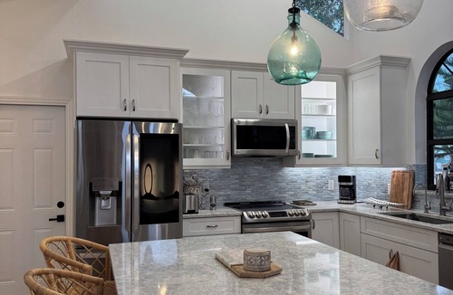 Hobe Sound House | Zephyr House, Tropical Retreat in Zeus Park, Walk to Beach and Dining Hobe Sound