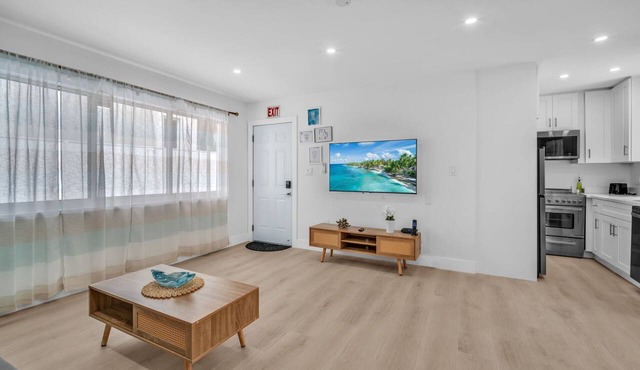 #1 - Romantic Beach Escape 1BR | Walk to Ocean