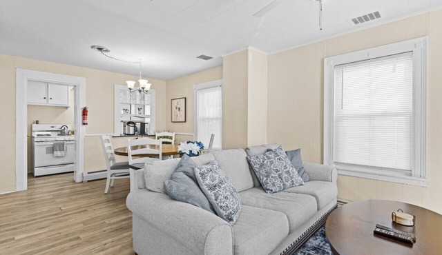 11 Lafountain · 2BR in the ♥ of Burlington with Off Street Parking