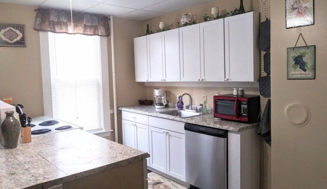 1st Floor Suite in the Heart of Concord