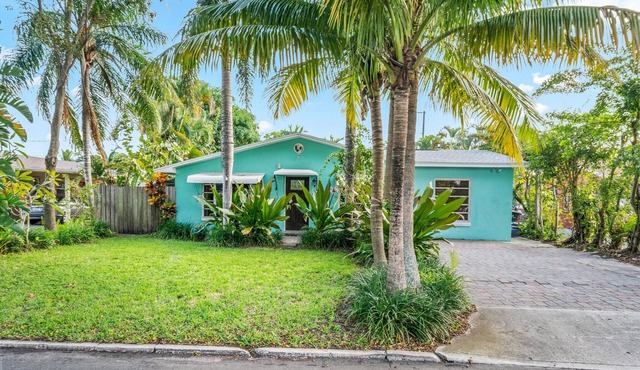 2 bedroom pool home off I95