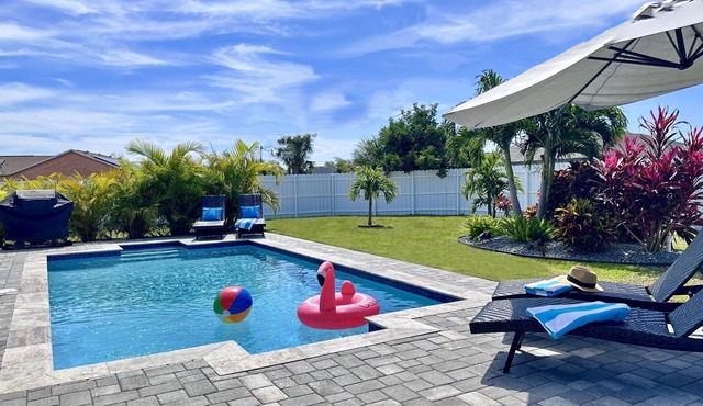 2 King Suites, Game Rm, Large Private Fenced Yard
