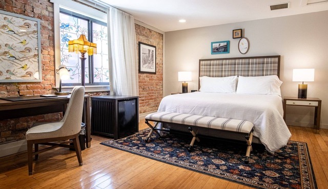 2 Spacious Units | Charming Boutique Escape Near Anderson Arts & Entertainment
