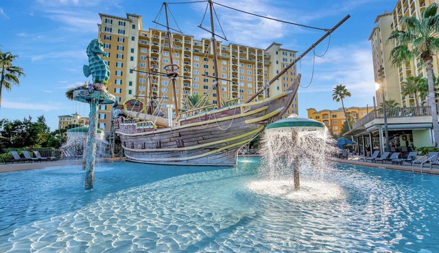 2BR Fireworks View With Pool Spa 5 Minutes to Disney