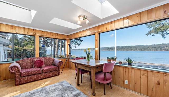 3 Bedroom Oceanfront House