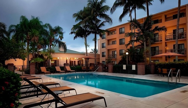 3 Posh Units in Miami Lakes! Pet-Friendly, w/Pool, Close to Royal Oaks Park