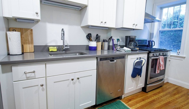 3BD 1.5BTH Bright and Spacious Apt