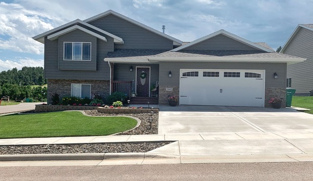 4 Bdrm, 3 Bath Home In Sturgis - Perfect For Motorcycle Rally or Holiday Retreat