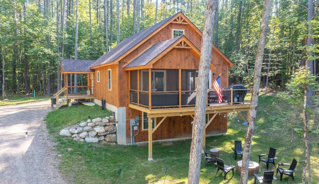 4-bedroom/9 bed cabin in enchanting Campton's Waterville Valley Estates