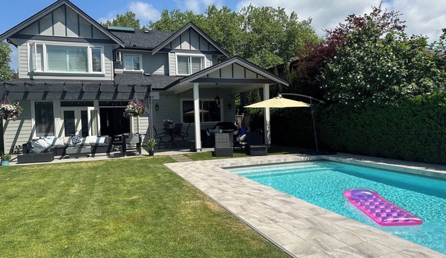 4-bedroom house in gorgeous North Vancouver with AC, WiFi