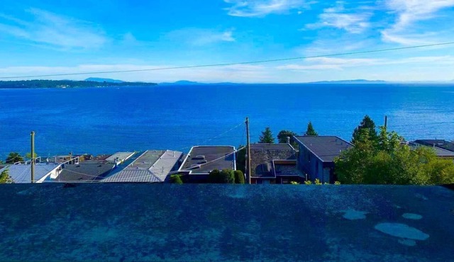 4 bedroom Panoramic Ocean View House