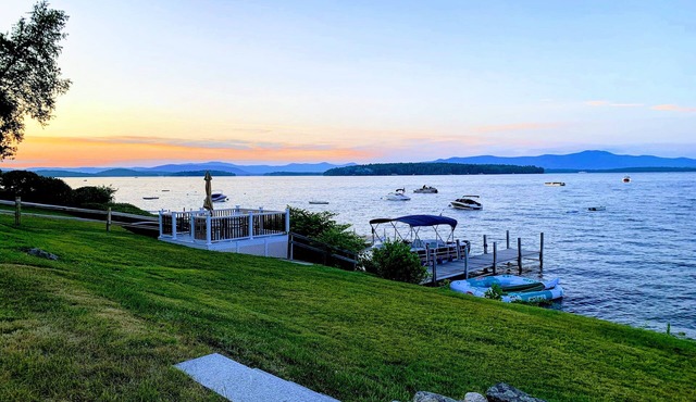 5BR Lakefront House on Lake Winnipesaukee with Breathtaking Views in Gilford, NH