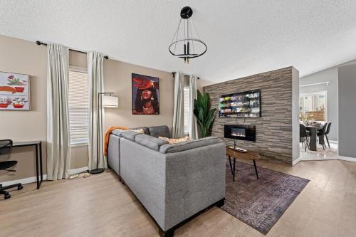 5BR Wild Rose- Meadows, AC, Garage, Sleeps 12