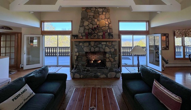72WT Cannon Mountain Family retreat with big views and tons of space!