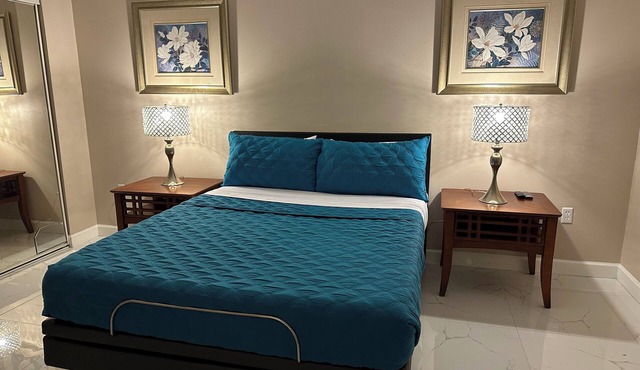 8 min from Lion Country Safari, peaceful apartment