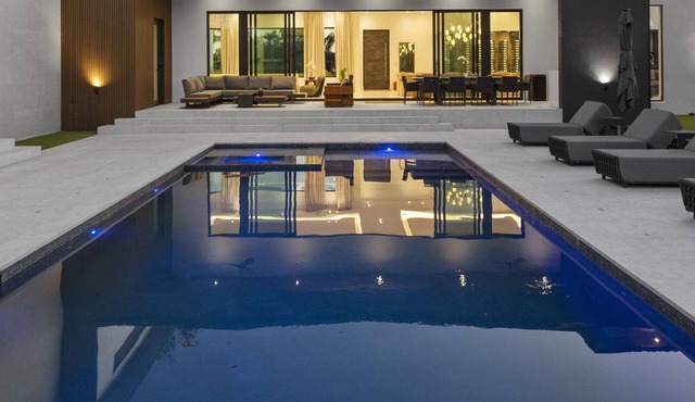 9BR Sophisticated Villa Ruby