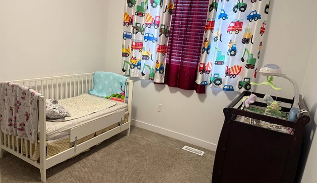 A&A Retreat/3BR Family friendly/Spacious/12min to YEG & Outlet Mall/Leduc