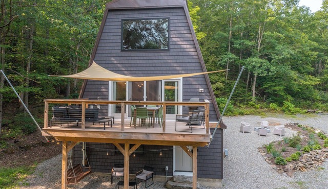 A-Frame with Lake, Hot Tub, Hiking, Cannon & Loon, Firepit, EV, Pets, Biking