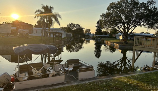 A luxurious get away on the canal of Lake Okeechobee.