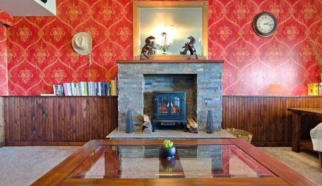 A place full of character and charm-Gateway to Canadian Rockies