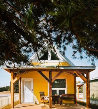 Abraham - Peaceful cabin in historic Nordegg