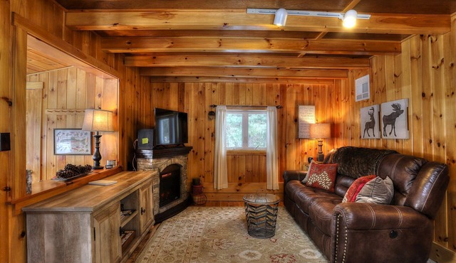 Adventure Awaits - Cute cottage on Rangeley Lake