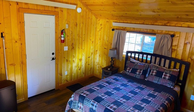 Adventure Awaits: Riverfront Cabins in the Heart of the Rockies